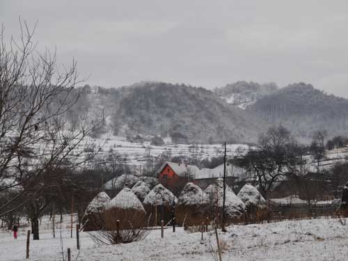 Foto Vedere spre Runcu (c) Petru Goja